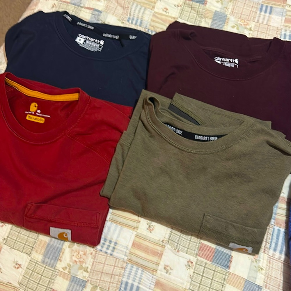 *SOLD*
size Medium CARHARTT men’s tshirt